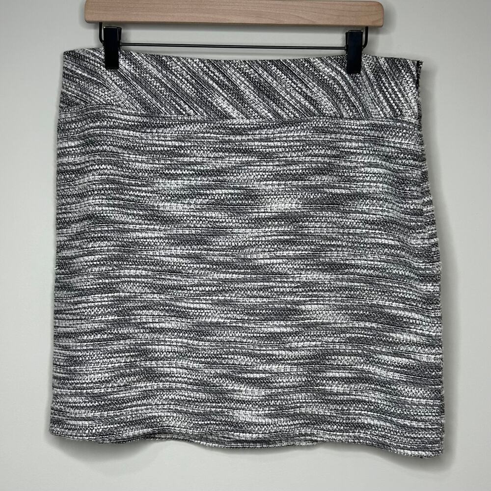 LOFT Outlet Black and White Skirt Size 12